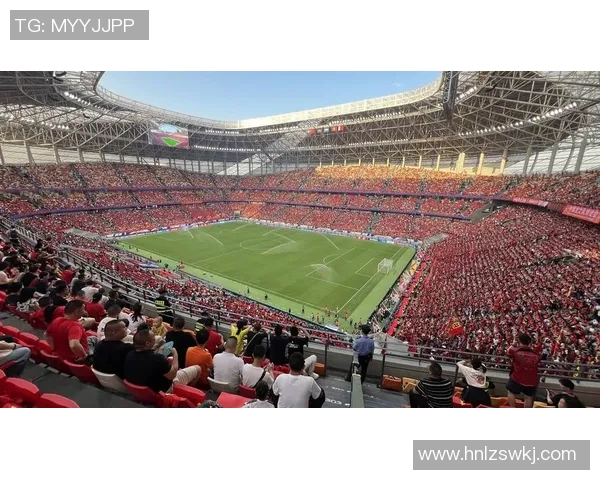 足球场上的守护者：那些为队友拼搏的明星球员们