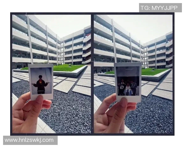 足球明星拍立得瞬间定格球场传奇与激情时刻的完美结合 足球明星拍立得瞬间定格球场传奇与激情时刻的完美结合